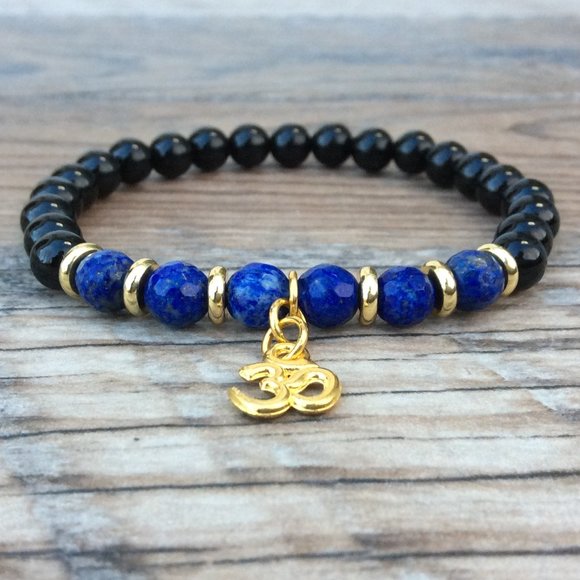 Om bracelet with Lapis, Black Onyx, throat chakra, healing bracelet - Picture 3 of 10